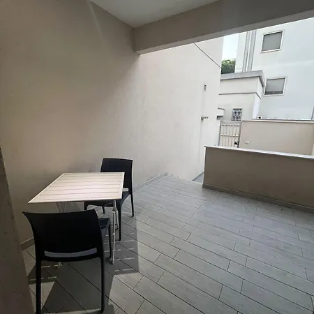 La Maison De Monet Brindisi
